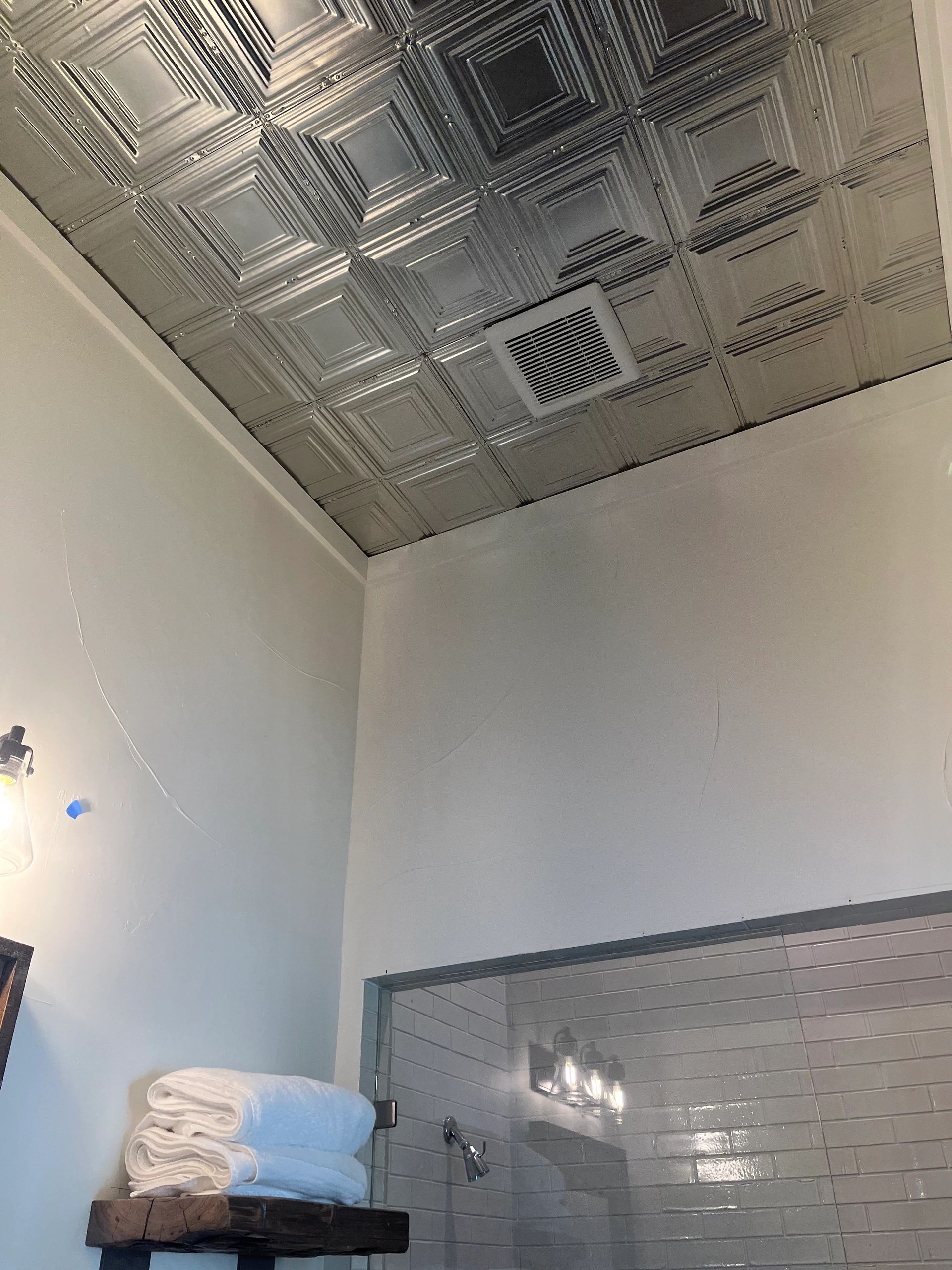 Austincommon brick project – interior tile work